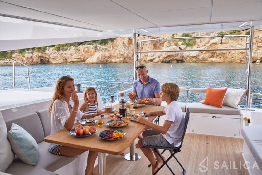 Nautitech 46 - Yacht Charter Sailica