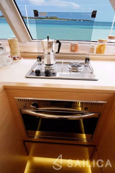 Nautitech 46 - Yacht Charter Sailica