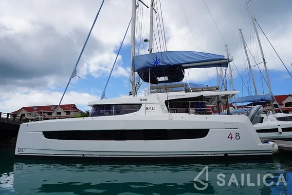 Bali 4.8  - Yacht Charter Sailica