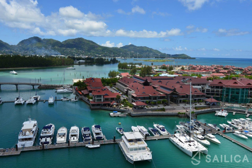 Bali Catspace - Yacht Charter Sailica