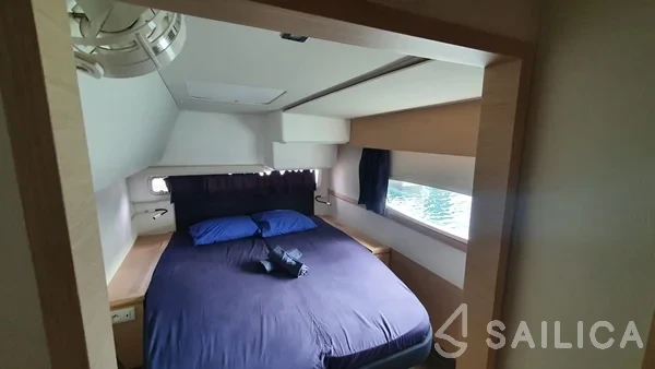 Helia 44 - Yacht Charter Sailica