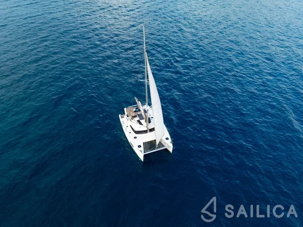 Helia 44 - Yacht Charter Sailica