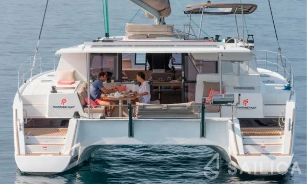 Helia 44 - Yacht Charter Sailica