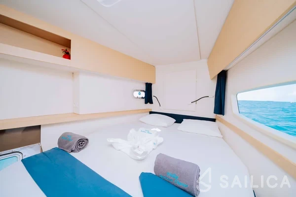 Helia 44 - Yacht Charter Sailica
