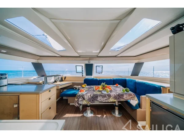 Helia 44 - Yacht Charter Sailica