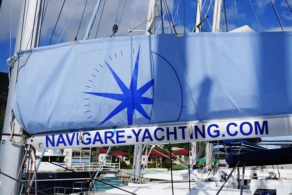 Isla 40 - Yacht Charter Sailica