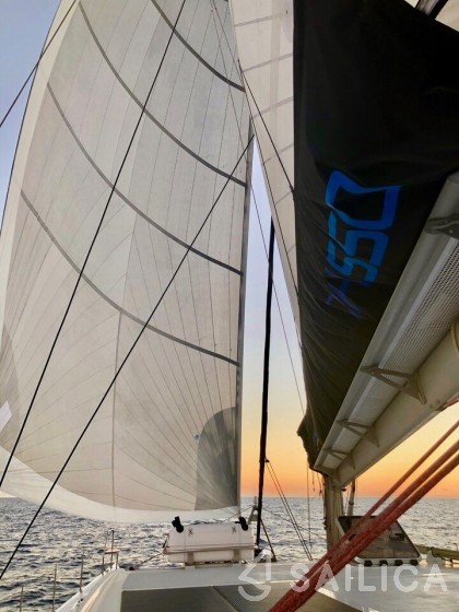 Sea Tribe DH550 - Yacht Charter Sailica