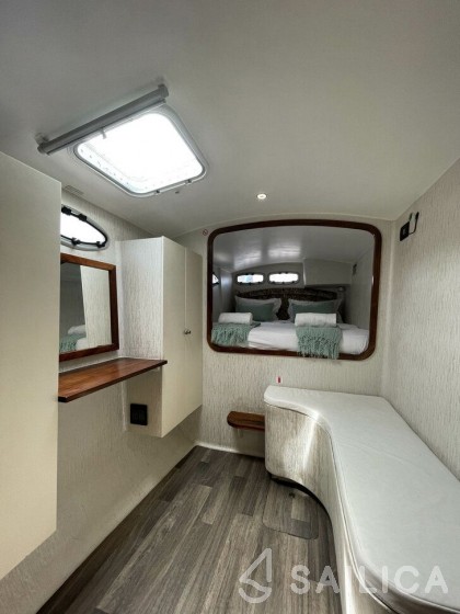 Sea Tribe DH550 - Yacht Charter Sailica