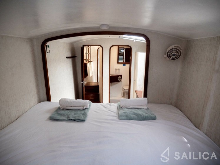 Sea Tribe DH550 - Yacht Charter Sailica