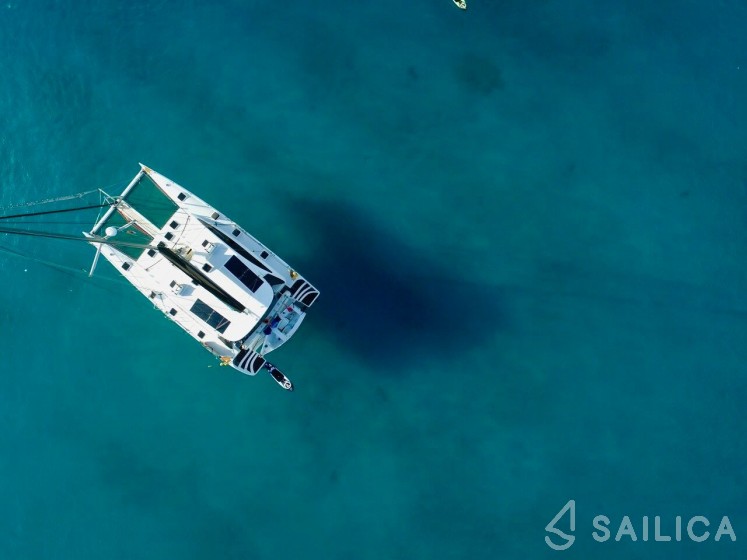 Sea Tribe DH550 - Yacht Charter Sailica