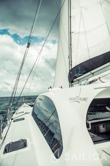 Sea Tribe DH550 - Yacht Charter Sailica