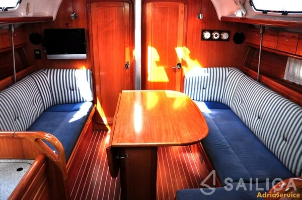 Bavaria 38 Cruiser - Yacht Charter Sailica