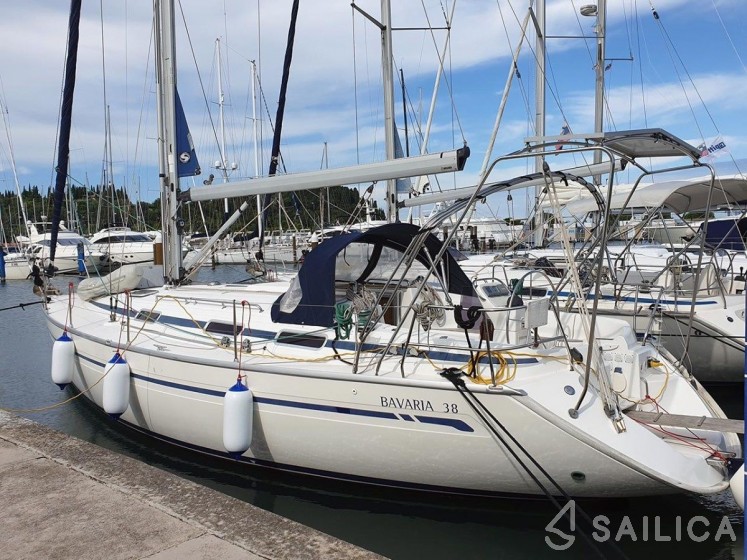 Bavaria 38 Cruiser - Yacht Charter Sailica