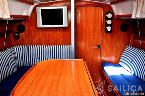 Bavaria 33 Cruiser - Yacht Charter Sailica