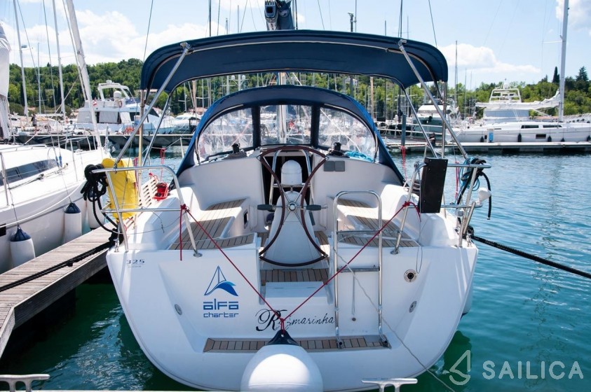 Dufour 325 - Yacht Charter Sailica