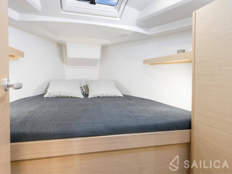 Hanse 348 - Yacht Charter Sailica