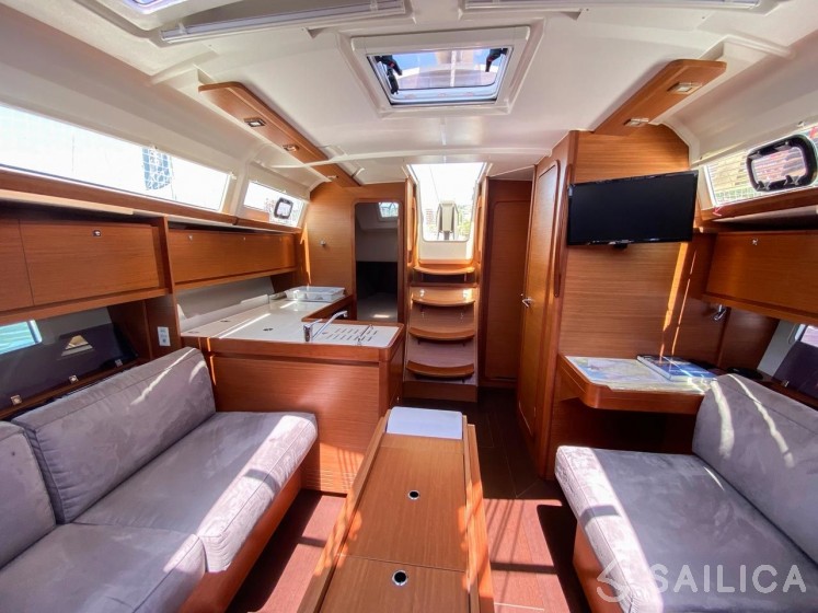 Dufour 382 GL - Yacht Charter Sailica