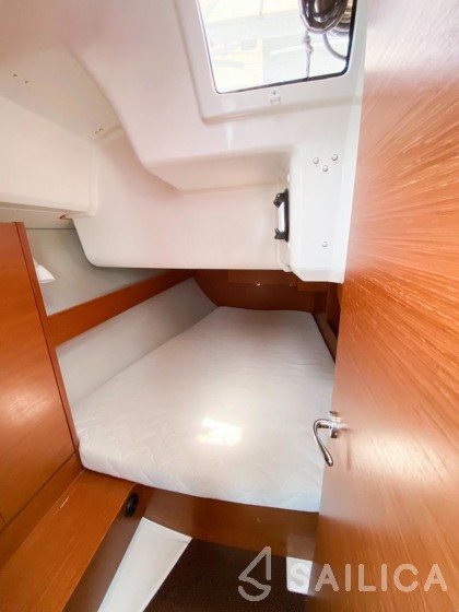 Dufour 382 GL - Yacht Charter Sailica