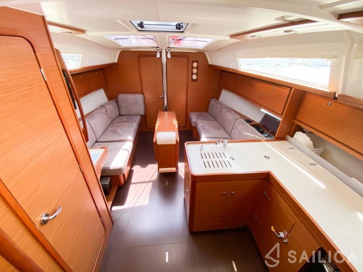 Dufour 382 GL - Yacht Charter Sailica