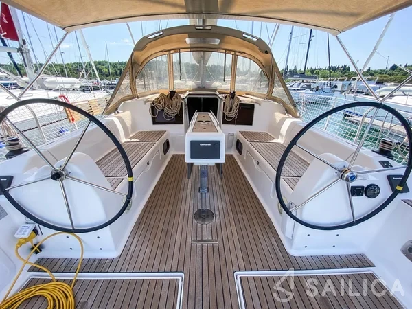 Dufour 382 GL - Yacht Charter Sailica