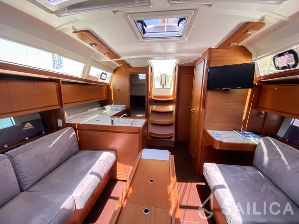 Dufour 382 GL - Yacht Charter Sailica