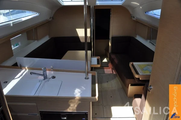 Elan 40 Impression - Yacht Charter Sailica