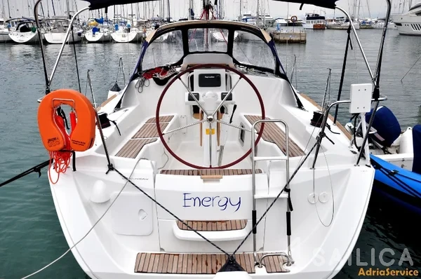 Sun Odyssey 33i - Yacht Charter Sailica