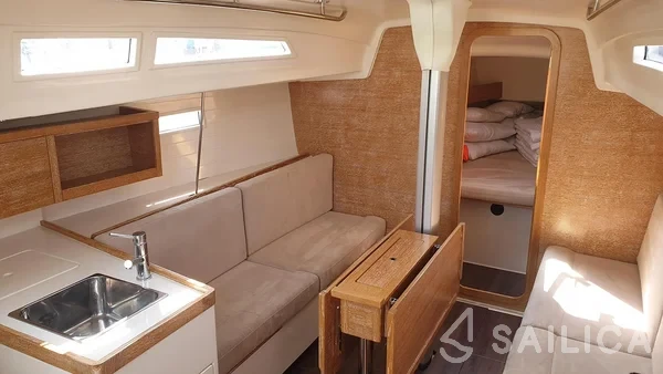 Salona 33 - Yacht Charter Sailica