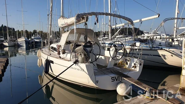 Salona 33 - Yacht Charter Sailica