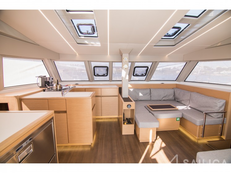 Nautitech 46 Fly - Yacht Charter Sailica