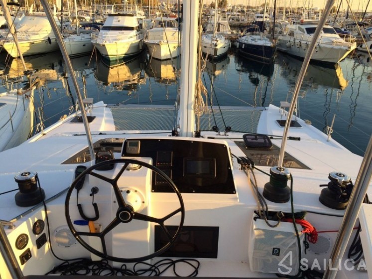 Nautitech 46 Fly - Yacht Charter Sailica