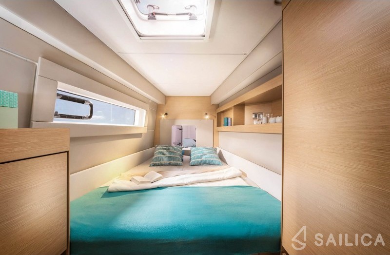 Nautitech 46 Fly - Yacht Charter Sailica