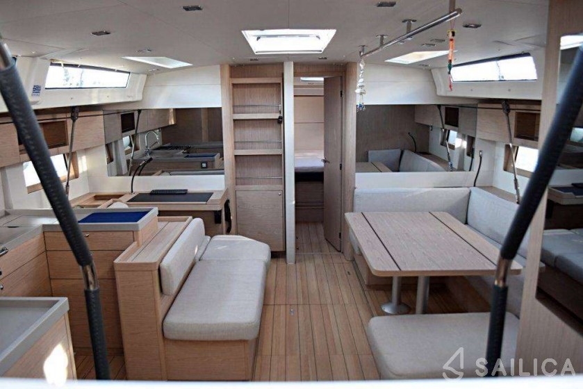 Oceanis 51.1 - Yacht Charter Sailica