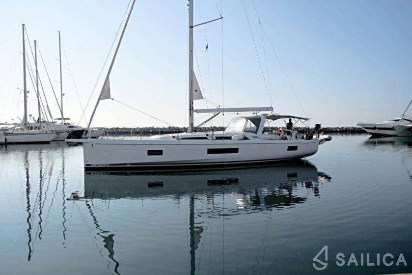 Oceanis 51.1 - Yacht Charter Sailica