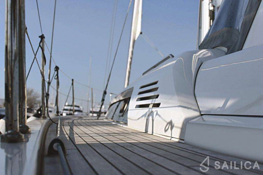 Oceanis 51.1 - Yacht Charter Sailica