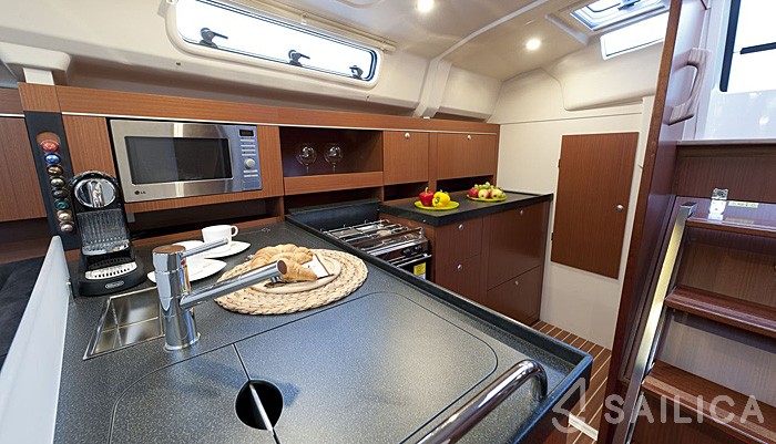 Hanse 415 - Yacht Charter Sailica