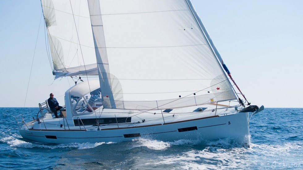 Oceanis 41.1 - Yacht Charter Sailica