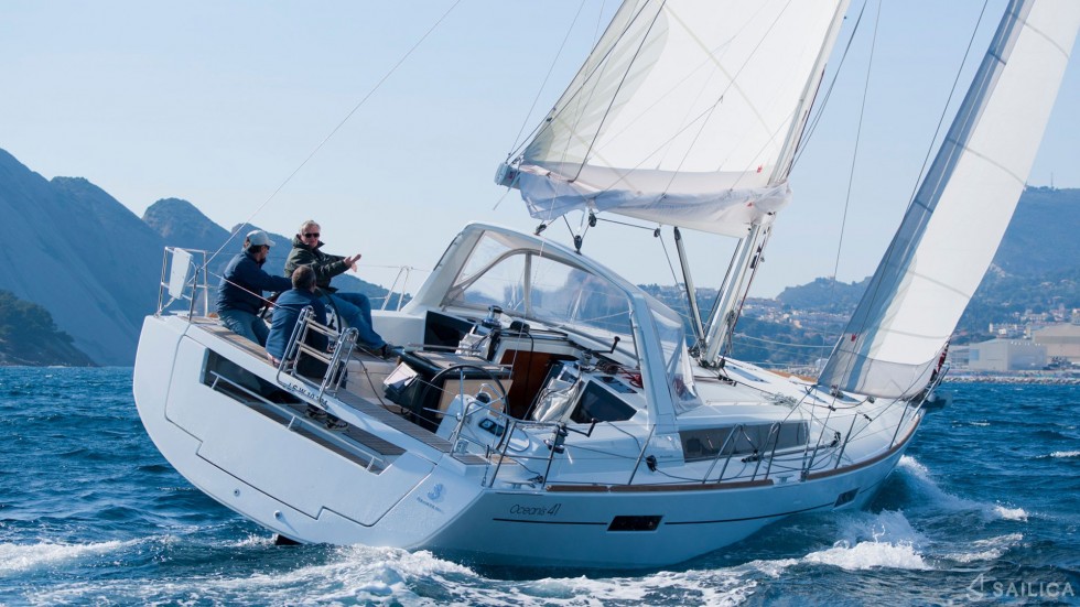 Oceanis 41.1 - Yacht Charter Sailica