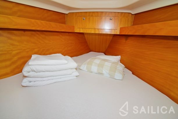 Elan 344 Impression - Yacht Charter Sailica