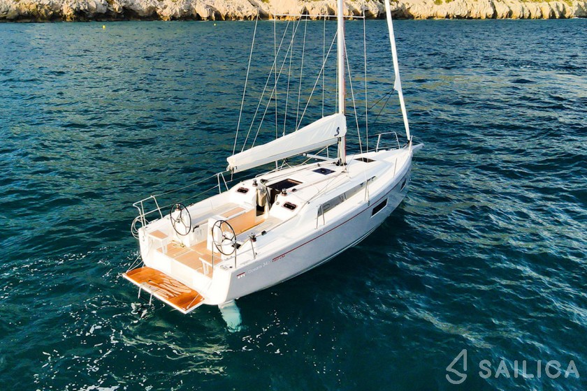Oceanis 34.1 - Yacht Charter Sailica