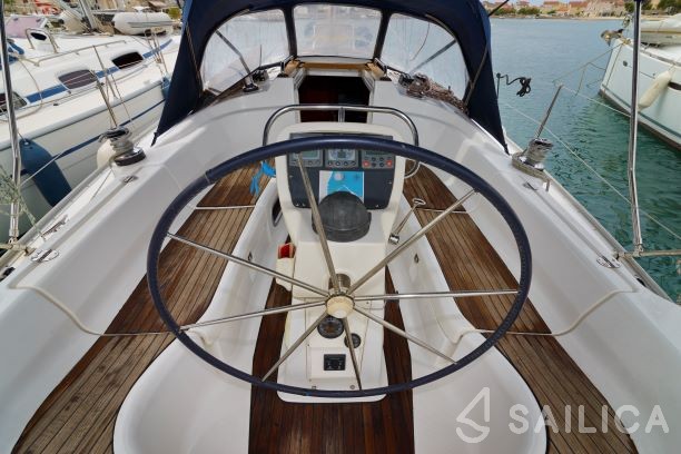 Bavaria 36 Cruiser - Yacht Charter Sailica