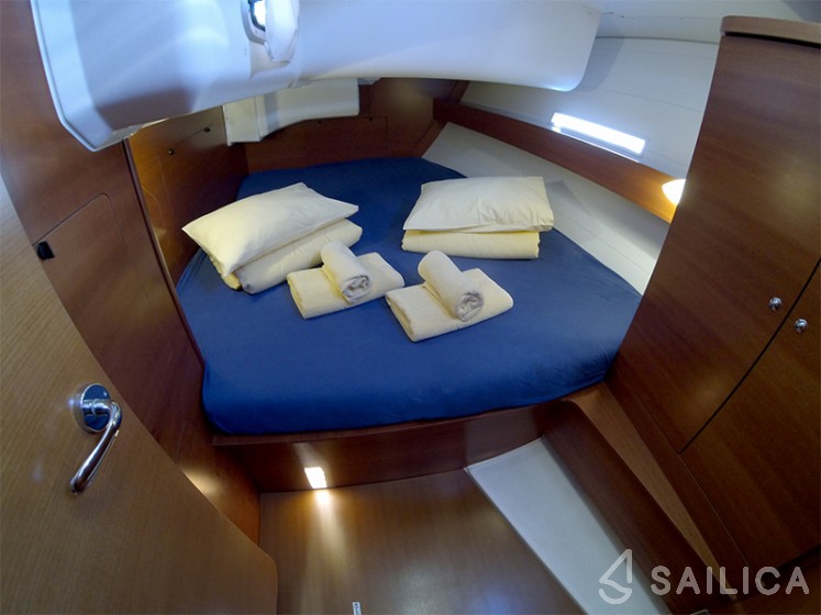Dufour 445 Grand Large - Yacht Charter Sailica