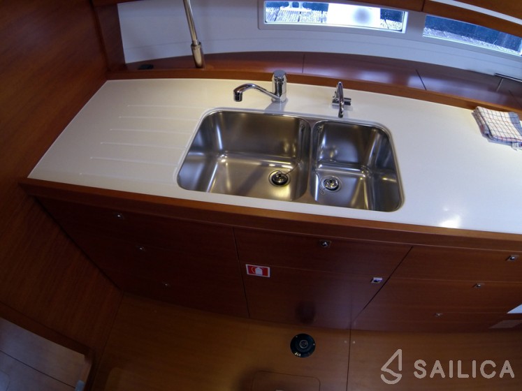 Dufour 445 Grand Large - Yacht Charter Sailica