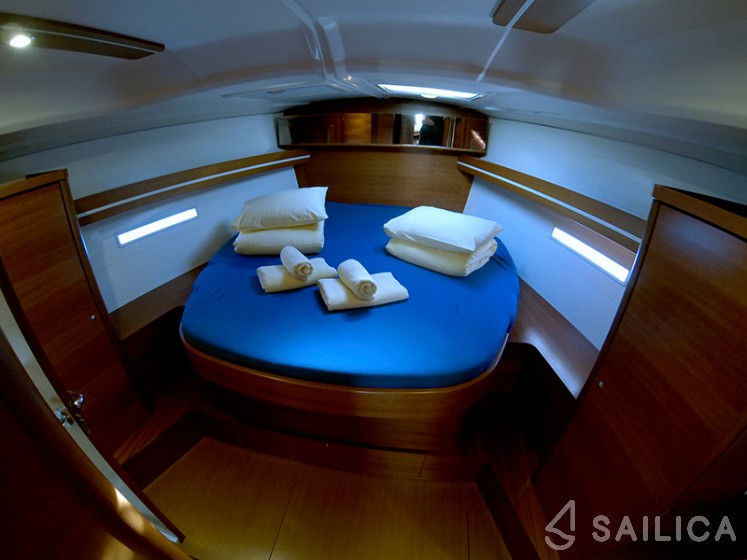Dufour 445 Grand Large - Yacht Charter Sailica