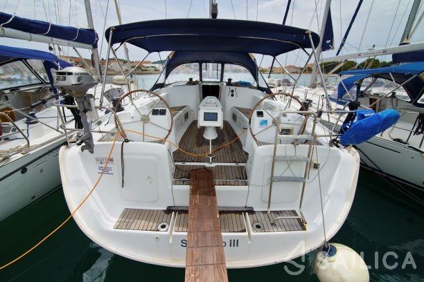 Cyclades 50.5 - Yacht Charter Sailica