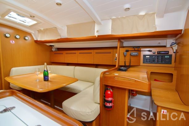 Cyclades 50.5 - Yacht Charter Sailica
