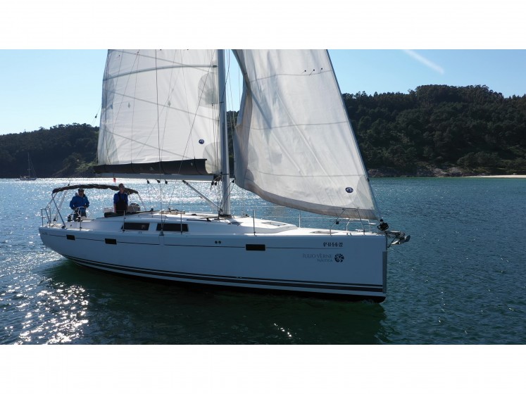 Hanse 415 - Yacht Charter Sailica