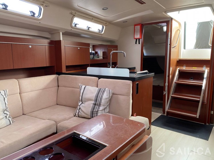 Hanse 415 - Yacht Charter Sailica