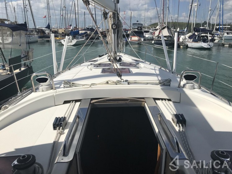 Bavaria 40 Cruiser - Yacht Charter Sailica