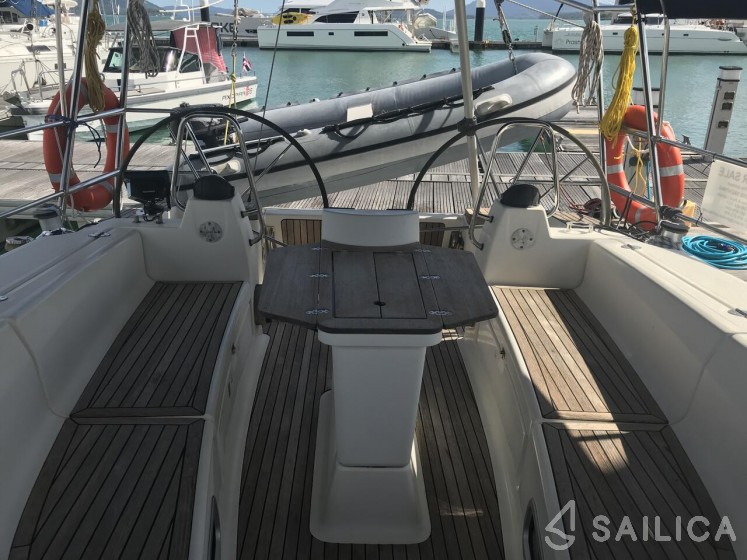 Bavaria 40 Cruiser - Yacht Charter Sailica